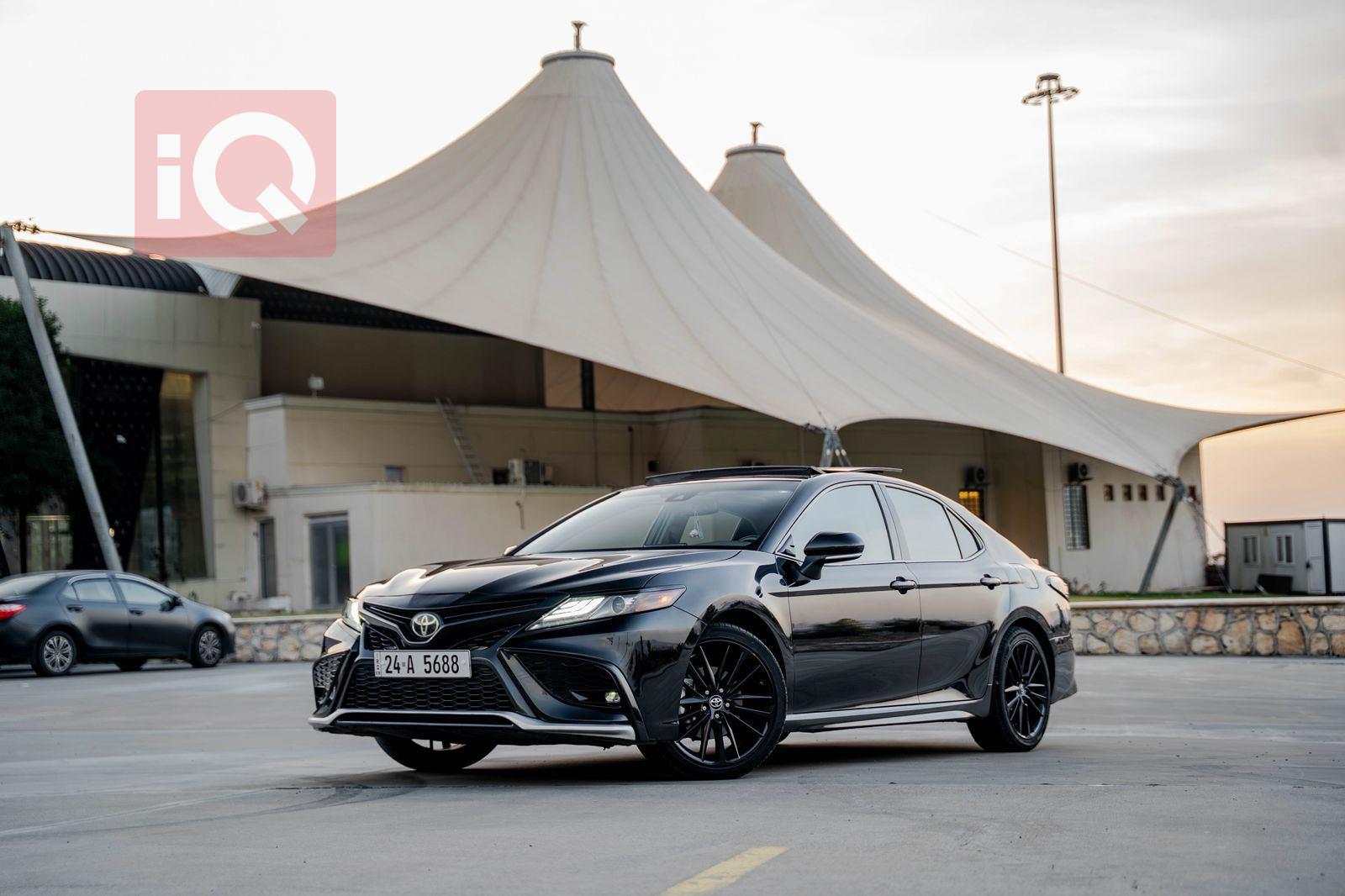 تۆیۆتا کامری